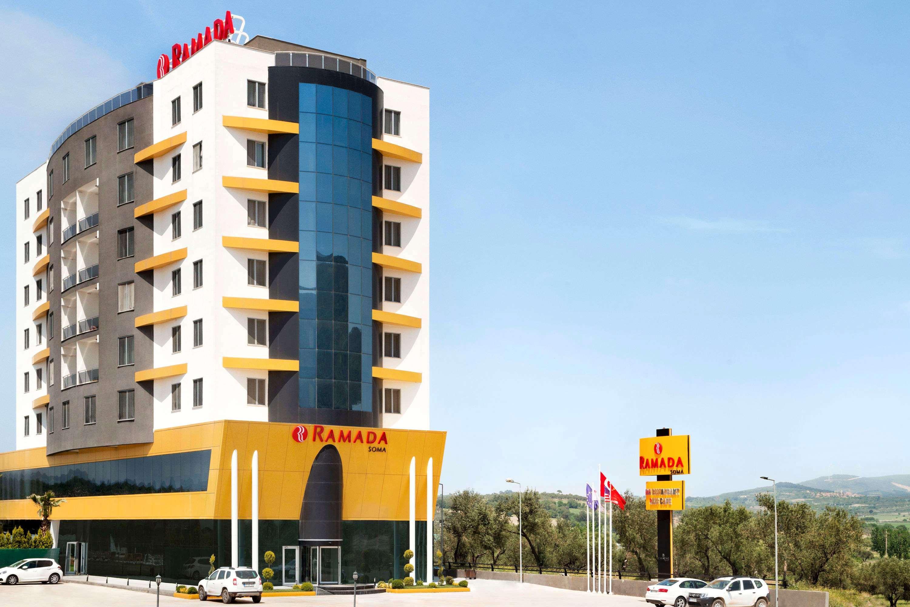 Hotel Ramada By Wyndham Soma Esterno foto