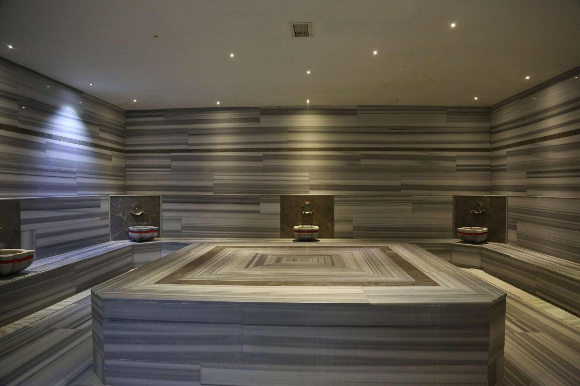 Hotel Ramada By Wyndham Soma Esterno foto
