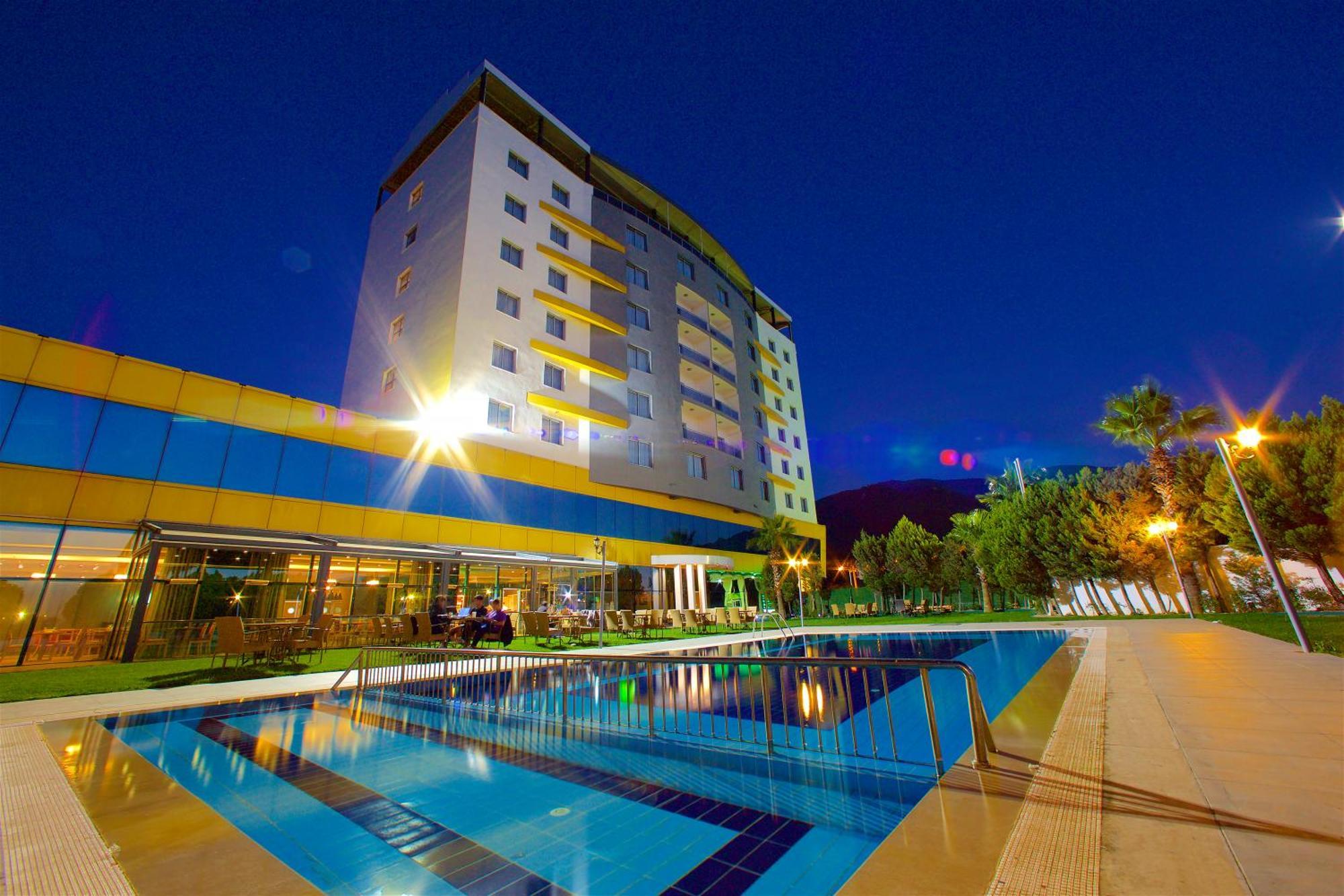 Hotel Ramada By Wyndham Soma Esterno foto