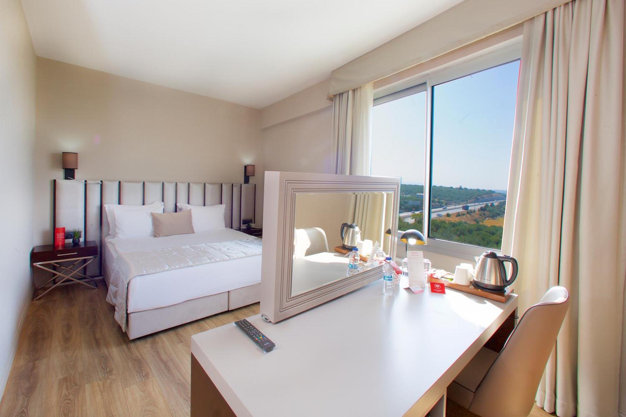 Hotel Ramada By Wyndham Soma Esterno foto