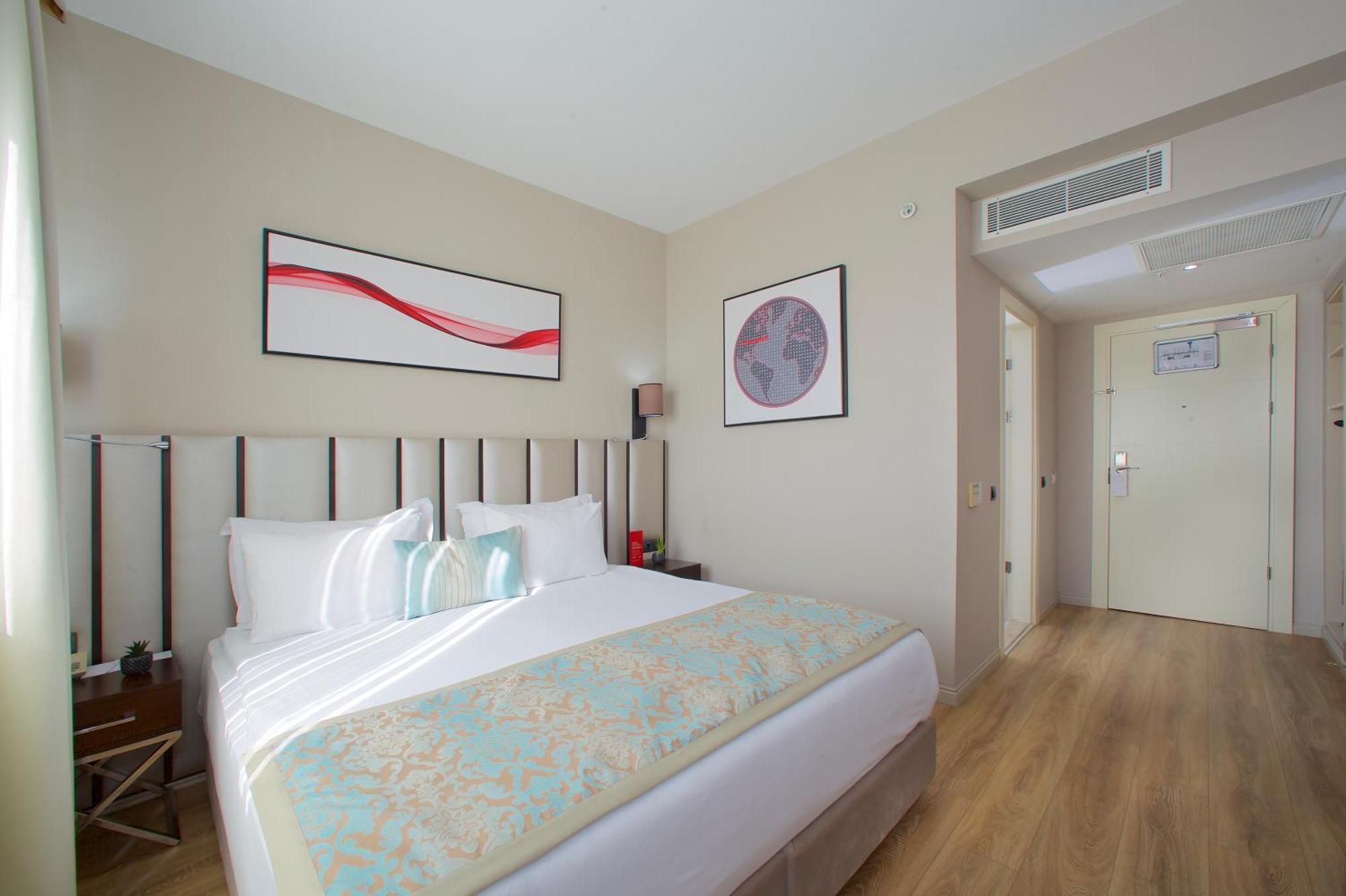 Hotel Ramada By Wyndham Soma Esterno foto